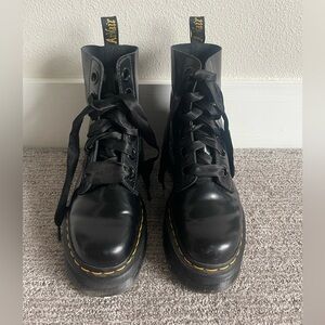Dr. Martens Molly Platform Size US8 

Slightly used